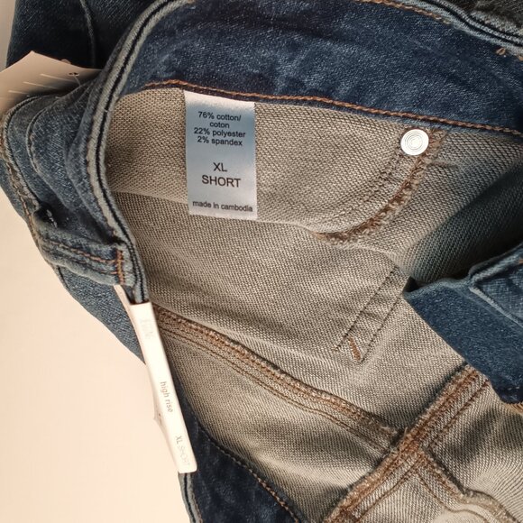 NWT Maurices Jegging Size XL Short High Rise Buttonfly Skinny Leg Medium Wash - Picture 6 of 10